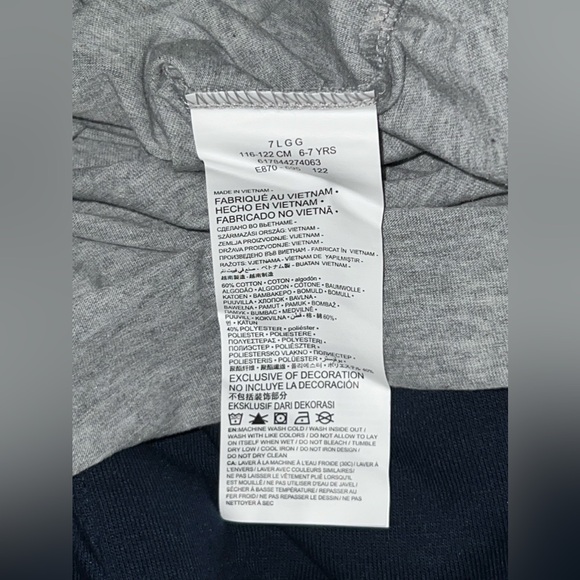 Nike Boys 2 Piece Shirt and Shorts Set Size 7 - Picture 6 of 9